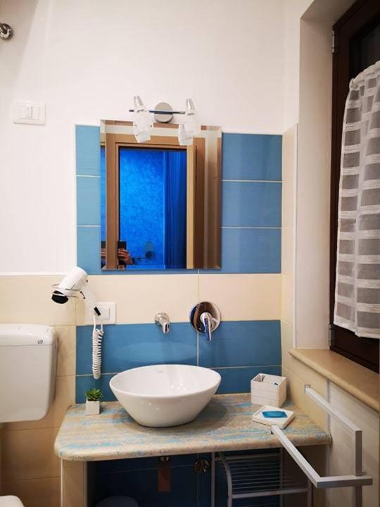 캄포펠리체 디 로첼라 Beb Oasi Marina B&B 외부 사진